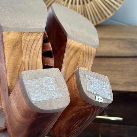 Bed Stu Fontella Sandal - Picture 15 of 17